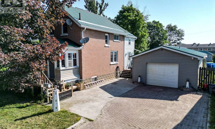 6 Wolfe Street