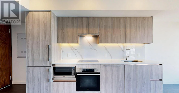 3702-1 Concord Cityplace Way, Toronto, ON, M5V 0X3 - 5