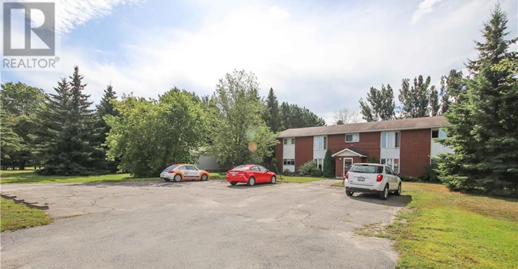 4-750 Notre Dame Street, Russell, ON, K0A 1W0 - 2