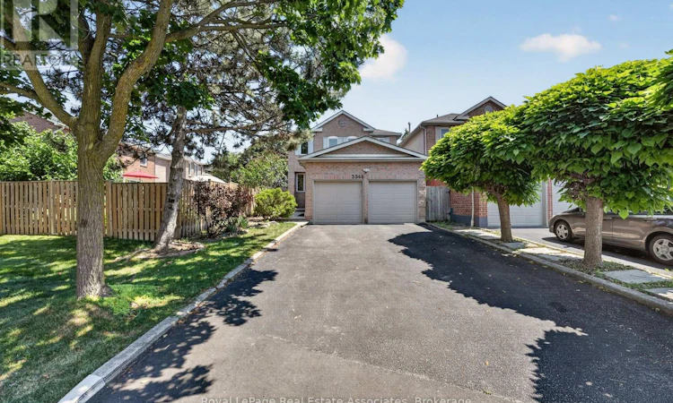 3346 Chartrand Crescent
