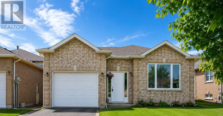 B-16 Nicole Marie Avenue, Barrie, ON, L4M 6Y8