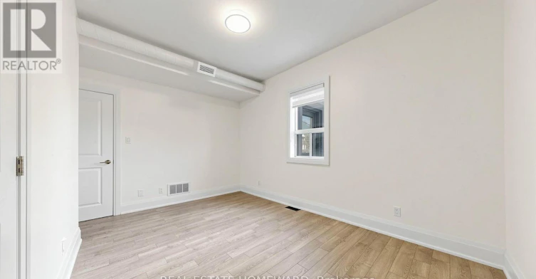 2-124 Kendal Avenue, Toronto, ON, M5R 1L9 - 10
