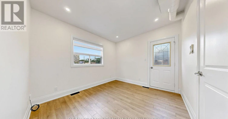 2-124 Kendal Avenue, Toronto, ON, M5R 1L9 - 4