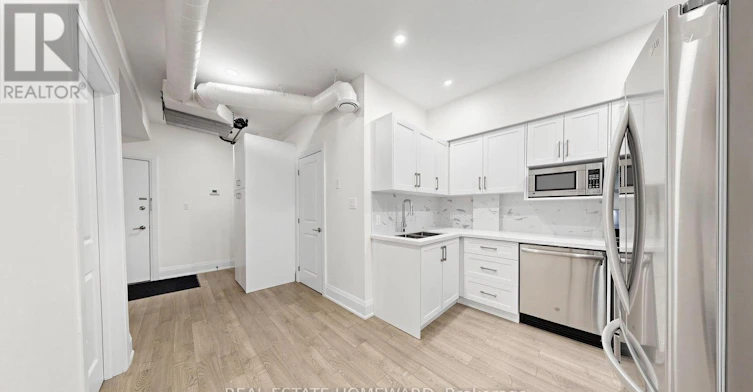 2-124 Kendal Avenue, Toronto, ON, M5R 1L9 - 2