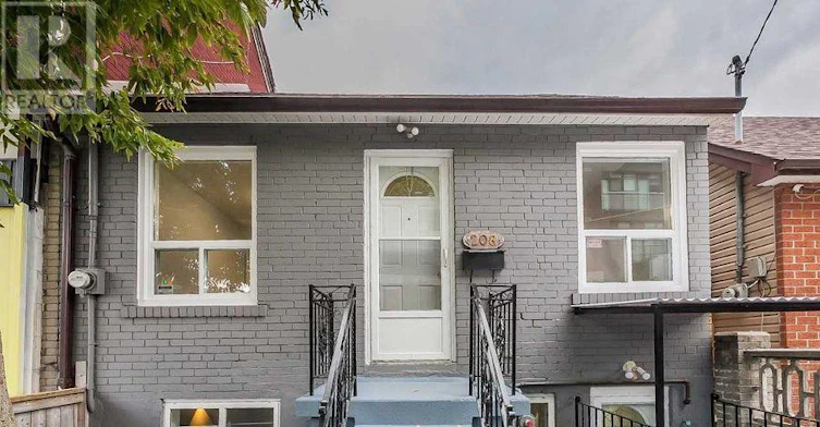 208 Manning Avenue, Toronto, ON, M6J 2K7