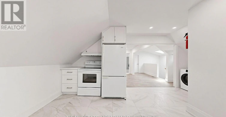 3-124 Kendal Avenue, Toronto, ON, M5R 1L9 - 13