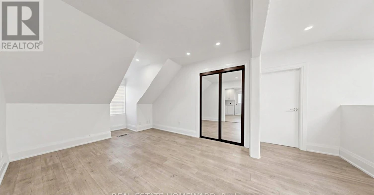 3-124 Kendal Avenue, Toronto, ON, M5R 1L9 - 5