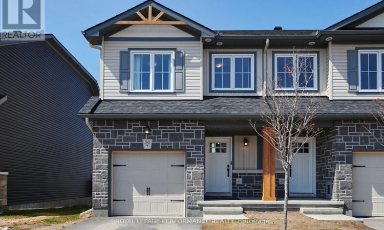 30 Whitcomb Crescent