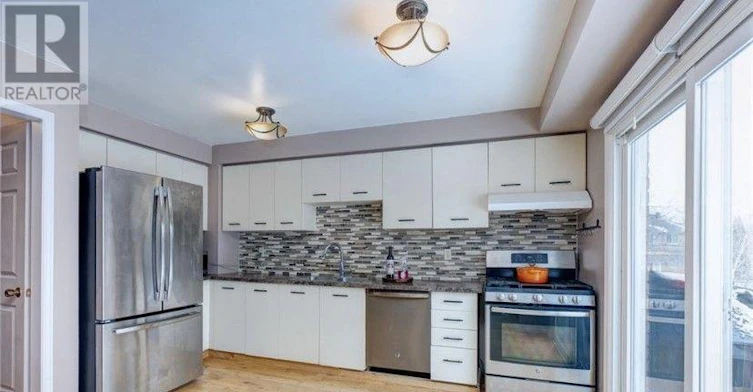 21 Delaney Crescent, Barrie, ON, L4N 7C3 - 2