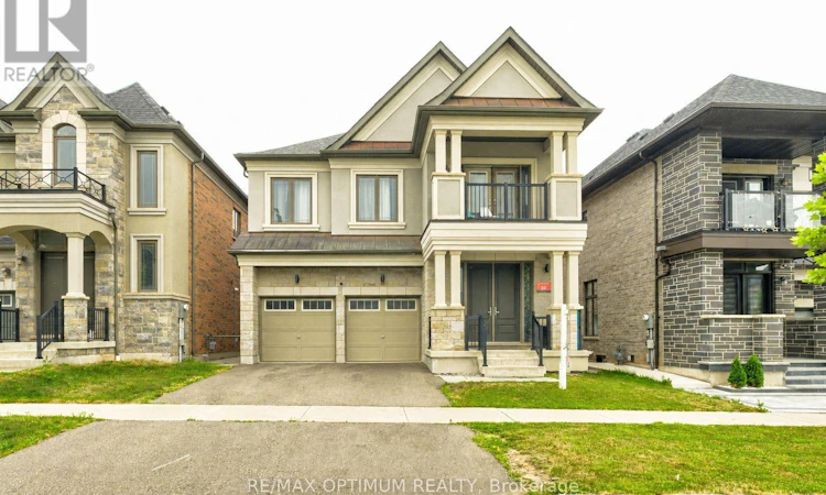 8 Lyle Way