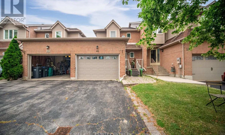 40 Langdale Crescent