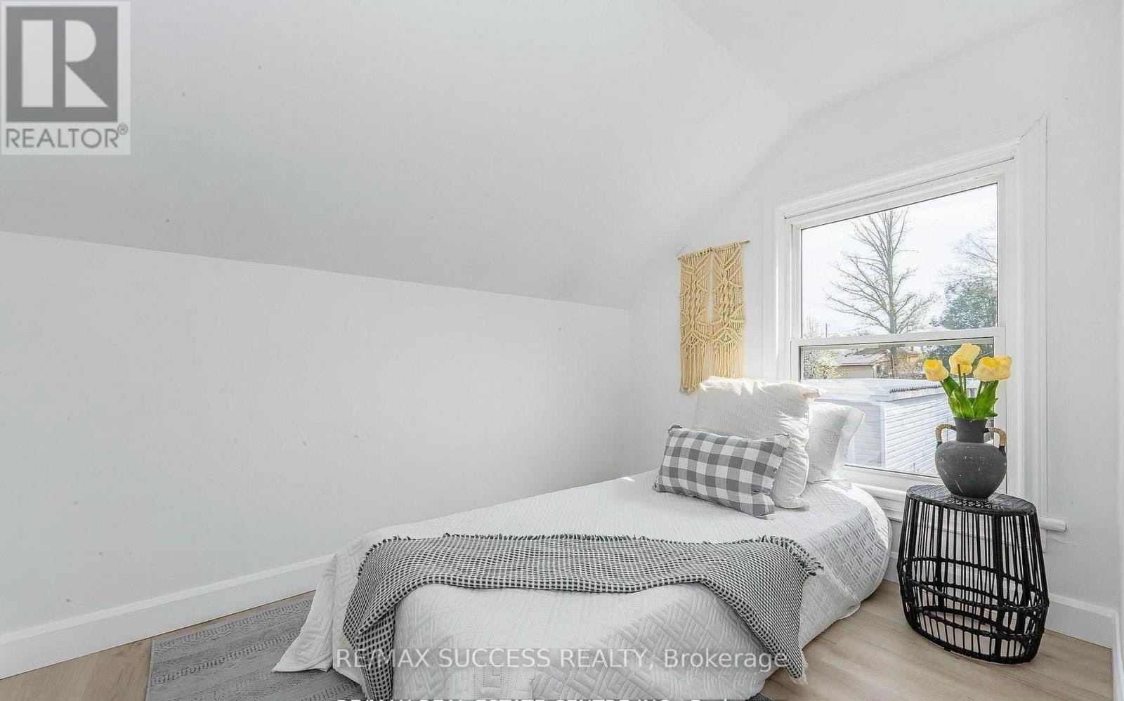 17 Dover Street, Woodstock, ON, N4S 3L7 - 22