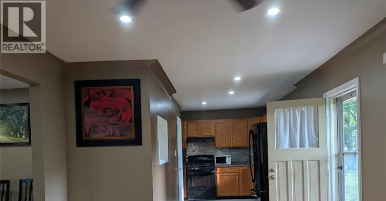 3130 Academy Drive, Windsor, ON, N9E 2H4 - 2