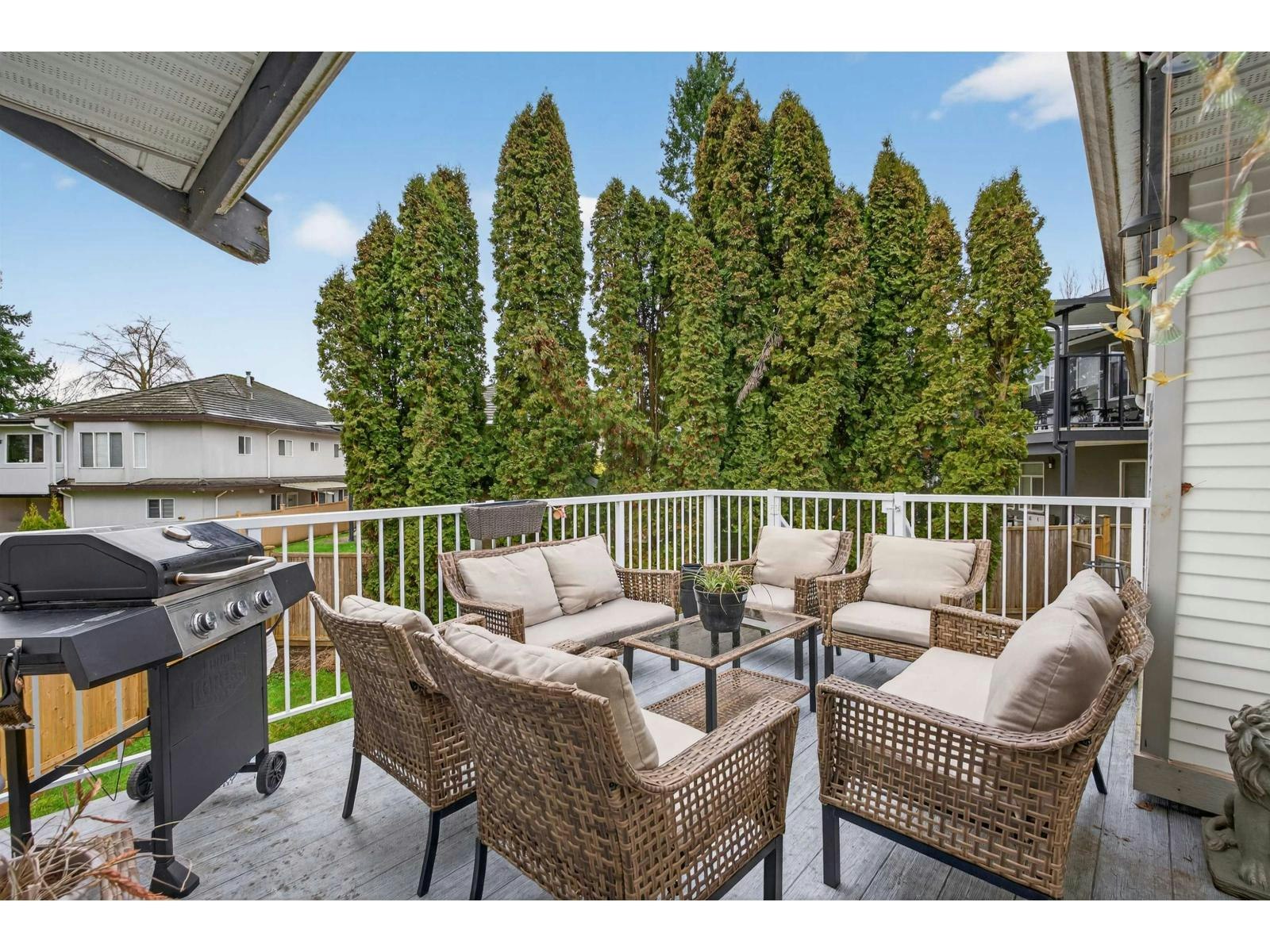 8927 146a Street, Surrey, BC, V3R 6Z9
