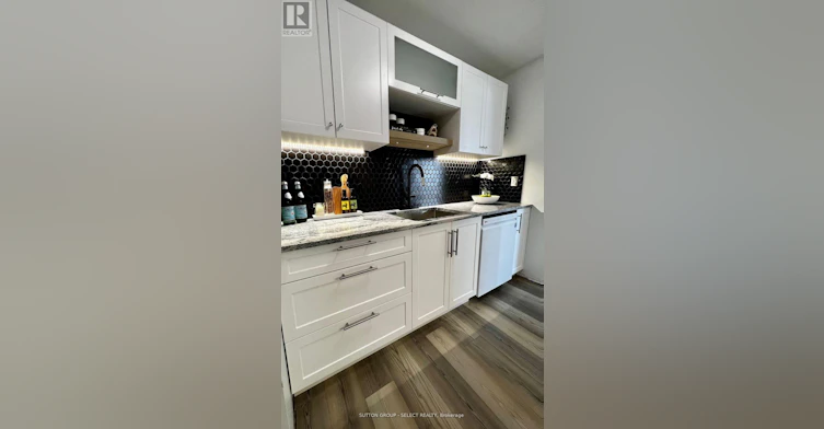 905-858 Commissioners Road E, London, ON, N6C 5Y5 - 2