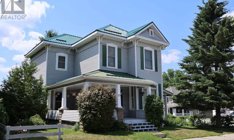 29 Oak Street