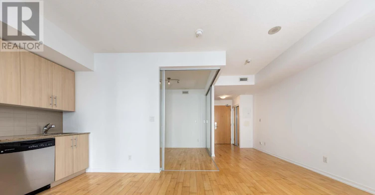 2111-65 Bremner Boulevard, Toronto, ON, M5J 0A7 - 9
