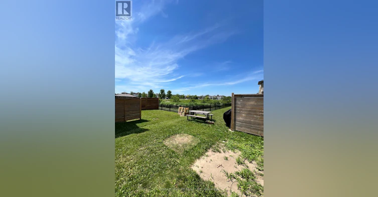 54 Donald Fleming Way, Whitby, ON, L1R 0N8 - 22