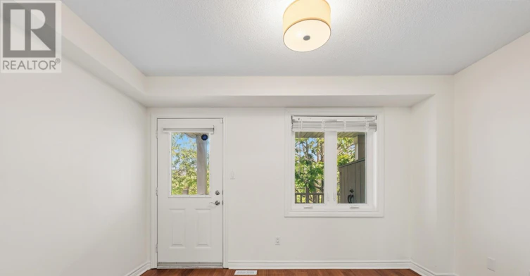 21 Littleyork Road, Toronto, ON, M4E 3W6 - 11