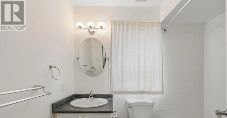 21 Littleyork Road, Toronto, ON, M4E 3W6 - 21
