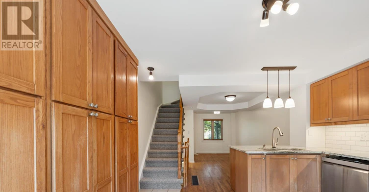 21 Littleyork Road, Toronto, ON, M4E 3W6 - 10