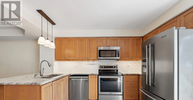 21 Littleyork Road, Toronto, ON, M4E 3W6 - 9