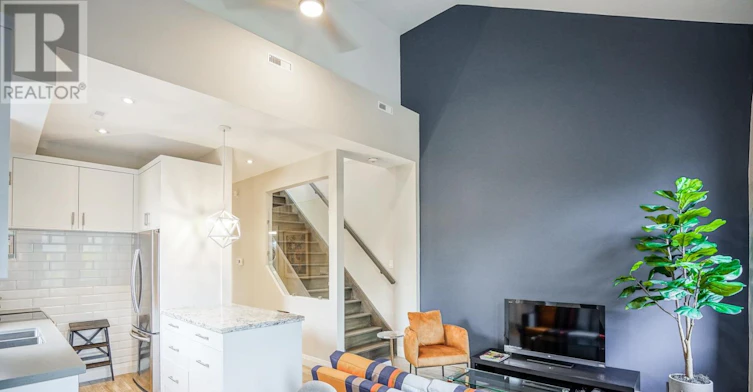 2-50 Russell Street, Toronto, ON, M5S 1B7 - 9