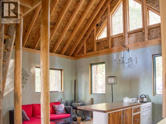 1785 Vancouver Boulevard - 5