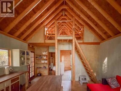 1785 Vancouver Boulevard - 4