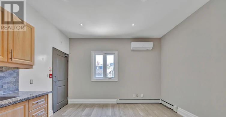 3-62 Lippincott Street, Toronto, ON, M5T 2R5 - 4