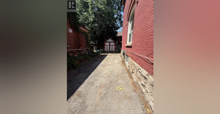 2ND LEVEL-28 Eastbourne Avenue, Hamilton, ON, L8M 2M7 - 28