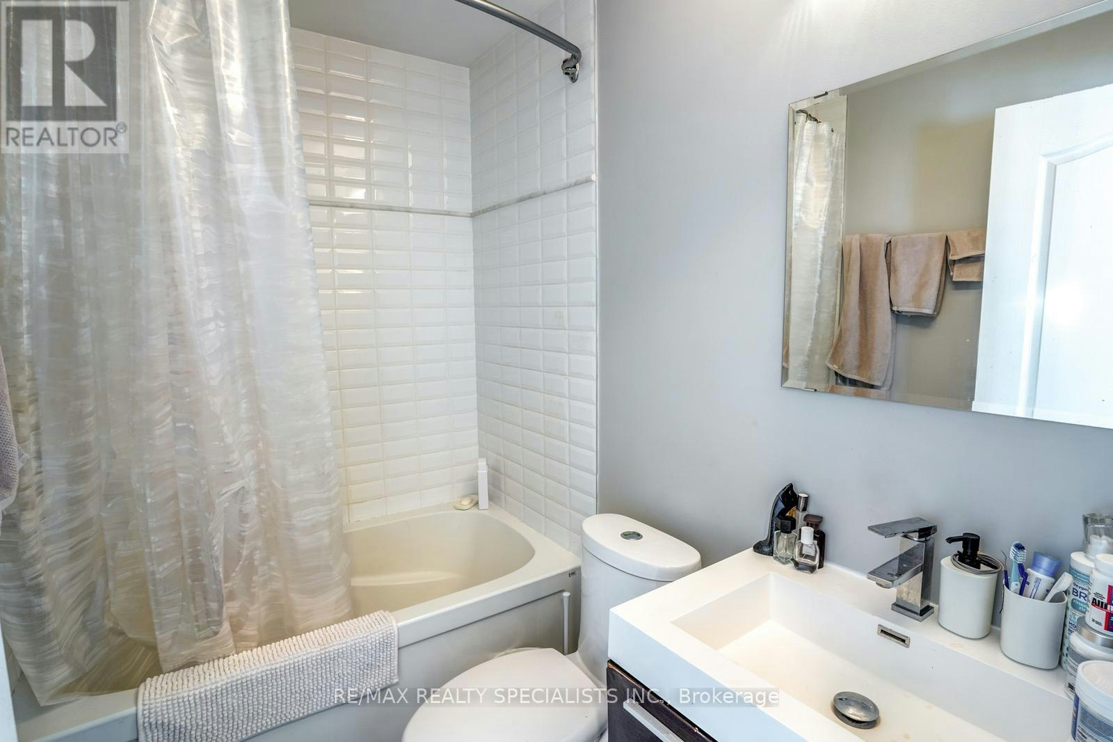 1-6 Brant Street, Mississauga, ON, L5G 3N8 - 10