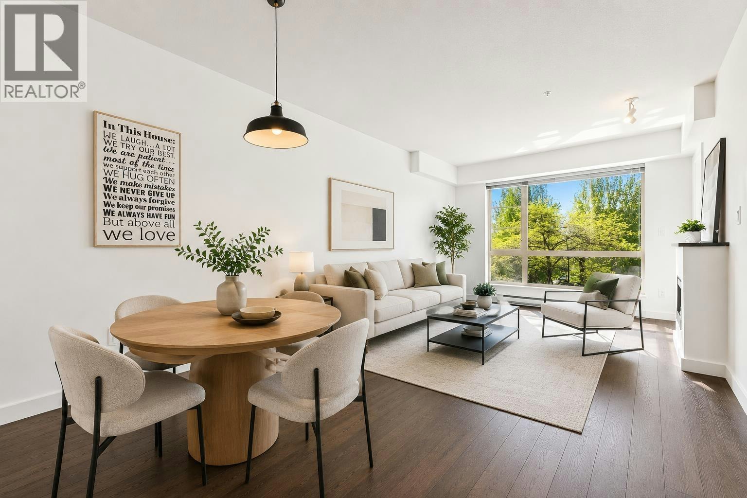 303-1330 Marine Drive, North Vancouver, BC, V7P 1T4