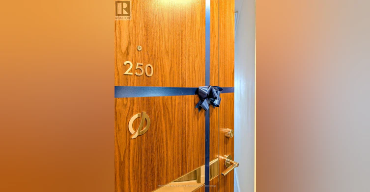 250-68 Esther Shiner Boulevard, Toronto, ON, M2K 0J6