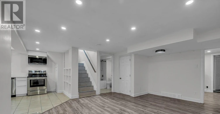 924 Rex Avenue, Ottawa, ON, K2A 2P7 - 11