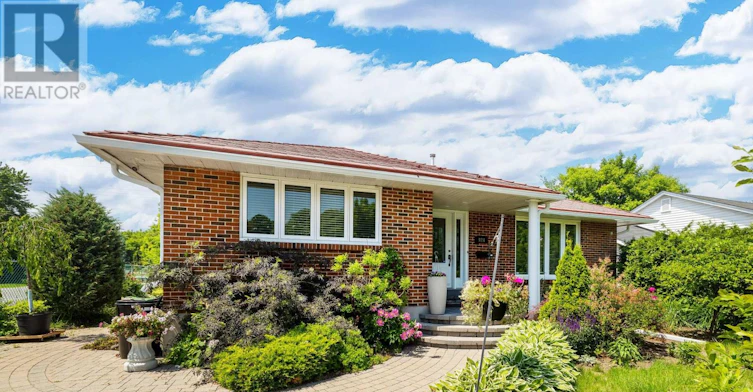 924 Rex Avenue, Ottawa, ON, K2A 2P7 - 3