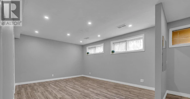 924 Rex Avenue, Ottawa, ON, K2A 2P7 - 24
