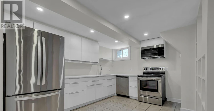 924 Rex Avenue, Ottawa, ON, K2A 2P7 - 5