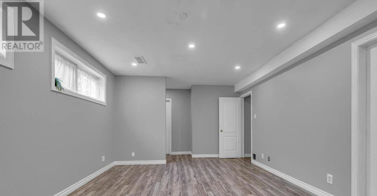924 Rex Avenue, Ottawa, ON, K2A 2P7 - 26