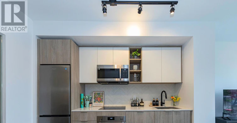 110-36 Zorra Street, Toronto, ON, M8Z 0G5 - 14