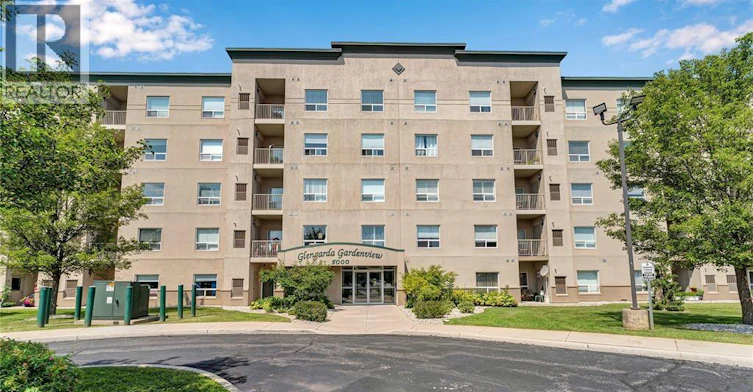 304-5000 Wyandotte, Windsor, ON, N8Y 5B8