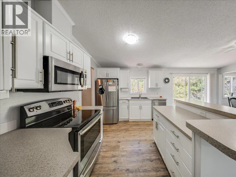 591 Baerg Road, Castlegar, BC, V1N 4K6 - 6