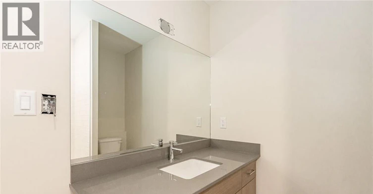 100-72 Erb Street E, Waterloo, ON, N2J 1L8 - 11