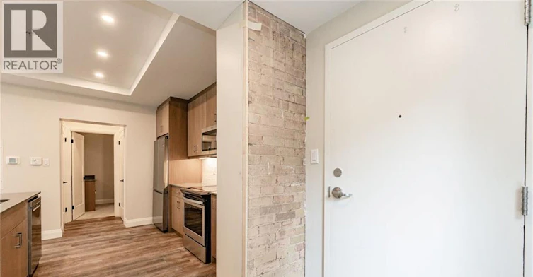 100-72 Erb Street E, Waterloo, ON, N2J 1L8 - 3