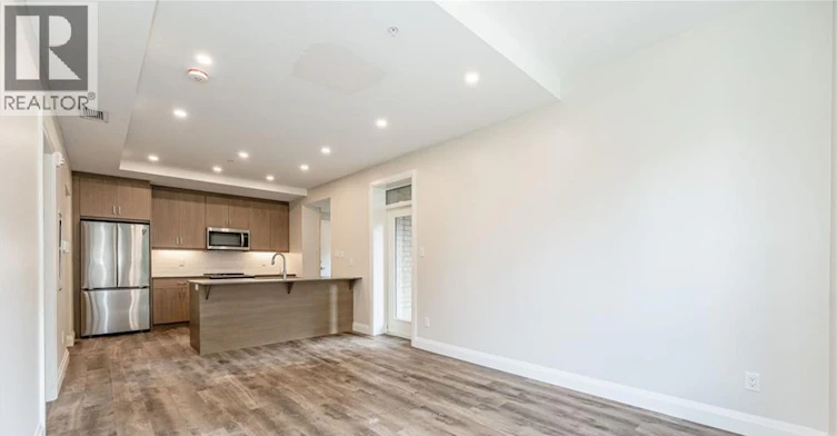 100-72 Erb Street E, Waterloo, ON, N2J 1L8 - 7