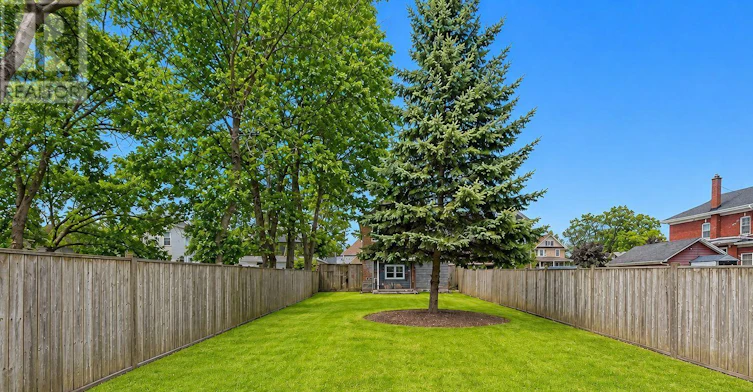 64 Pine Street N, Thorold, ON, L2V 2N9 - 26
