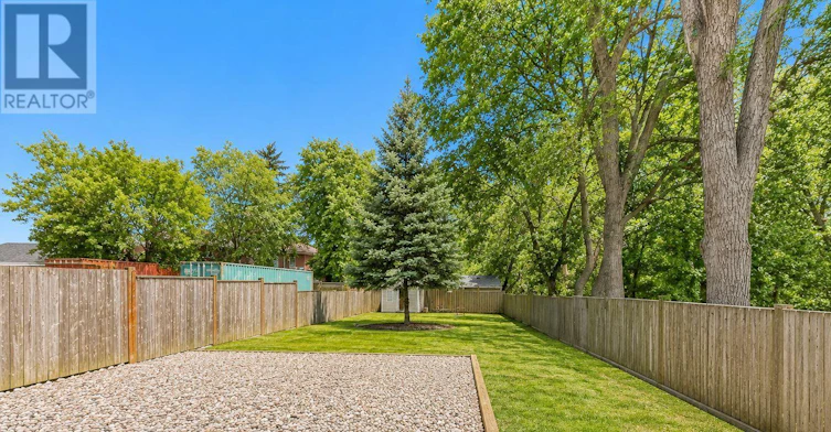 64 Pine Street N, Thorold, ON, L2V 2N9 - 24