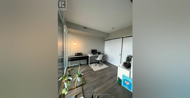 803-125 Peter Street, Toronto, ON, M5V 0M2 - 9
