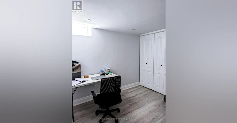41 Greybeaver Trail, Toronto, ON, M1C 4N6 - 6