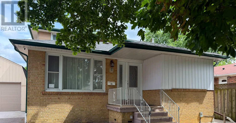 35 Cumberland Drive, Brampton, ON, L6V 1W5 - 3